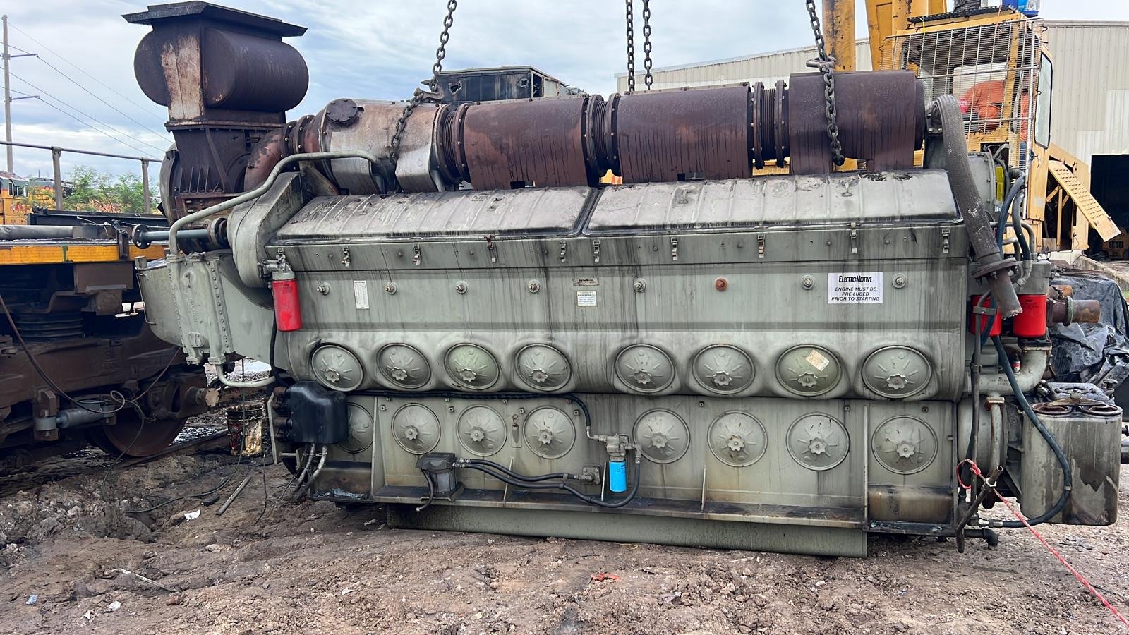 Locomotive engine